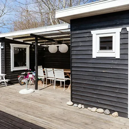 Feriehus Peaceful Oasis For Children's Play In Nature